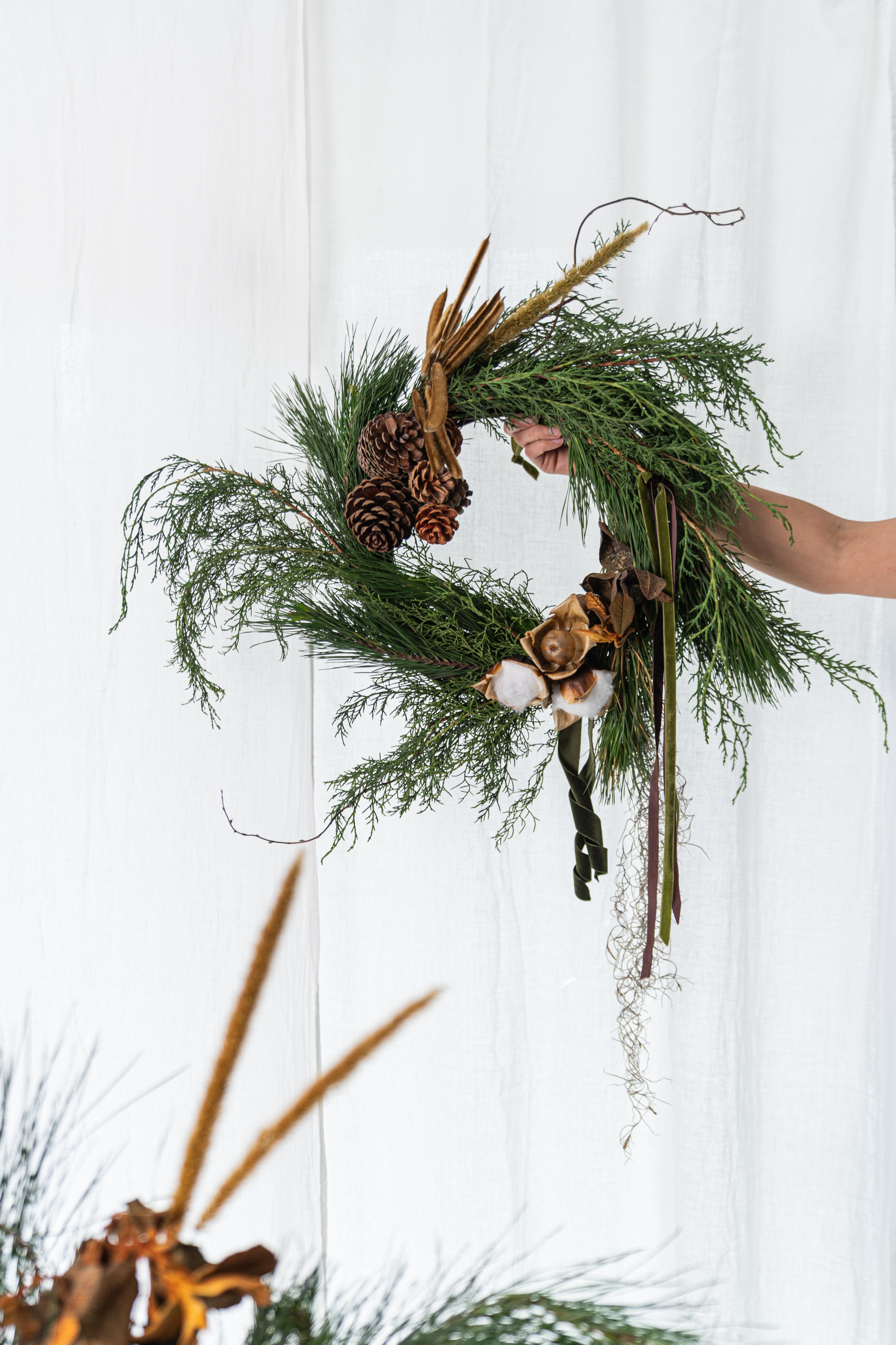 Corona abrazos de pino (-10% dscto)