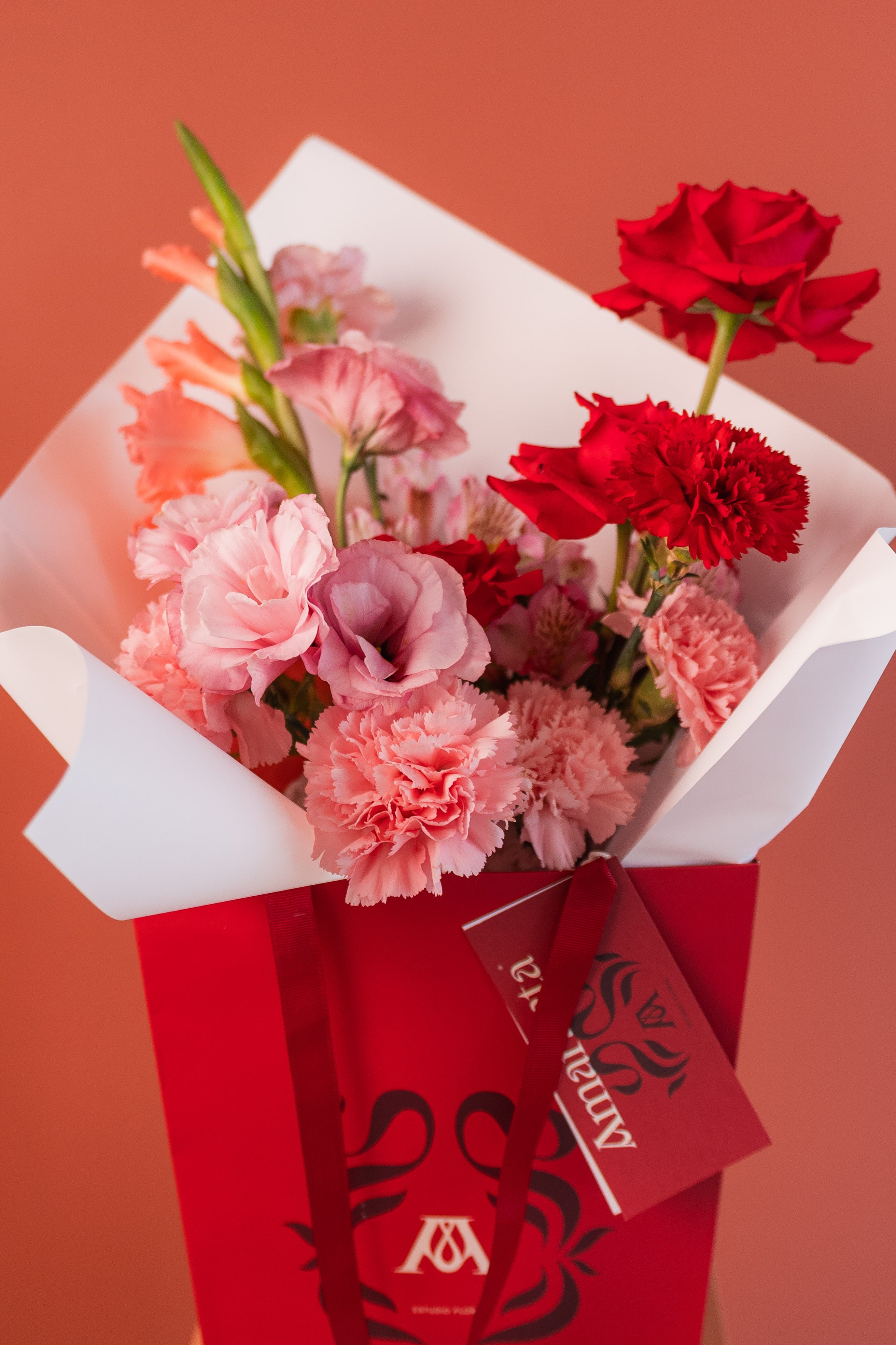 Set Jarrón + bouquet small Amor bonito